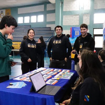 Feria Vocacional KC orienta a estudiantes sobre Admisión 2026