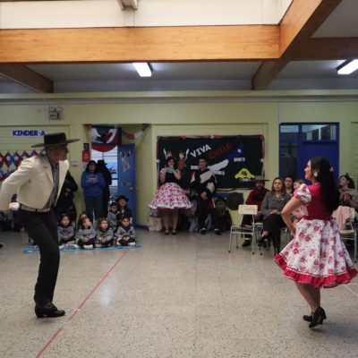 Con cueca y colores patrios: Nivel Inicial inaugura la Semana de la Chilenidad