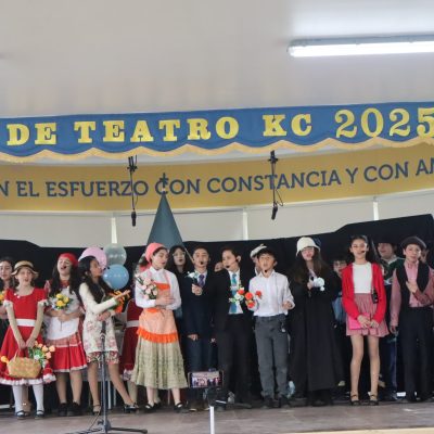 Sextos básicos presentan obra Teatral Pérgola de las Flores