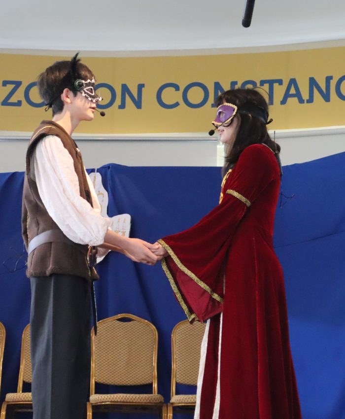 Estudiantes de Primero Medio Presentan Obra Romeo y Julieta