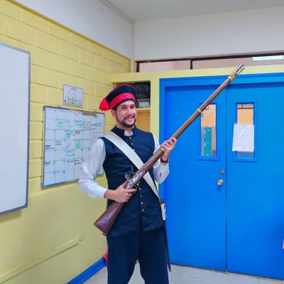 Kingston College impulsa aprendizaje activo con recreación histórica